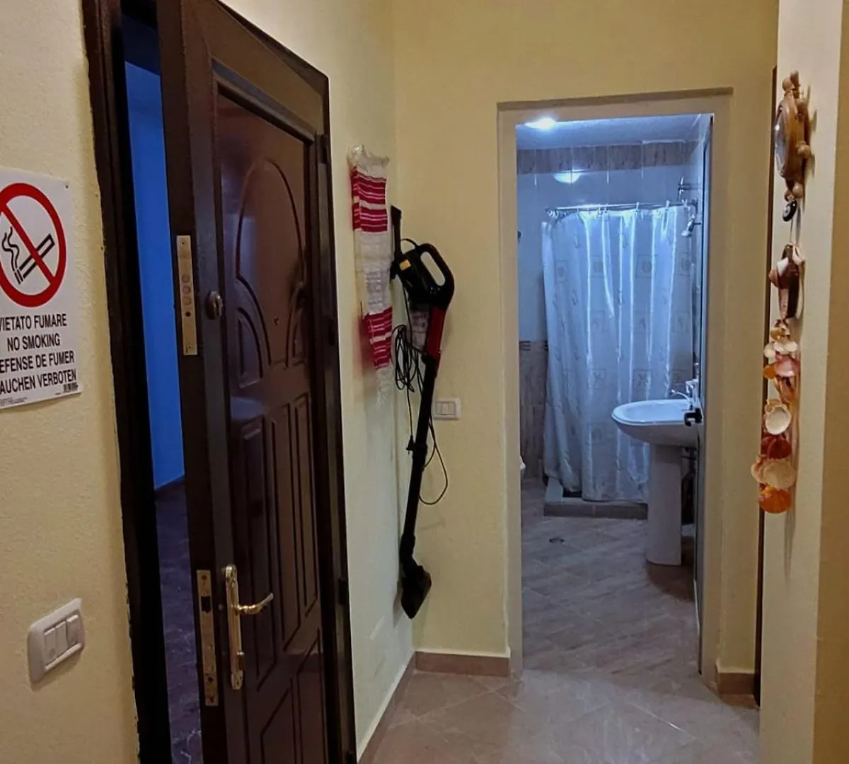 J&A Beachside Apartment Golem  Albania