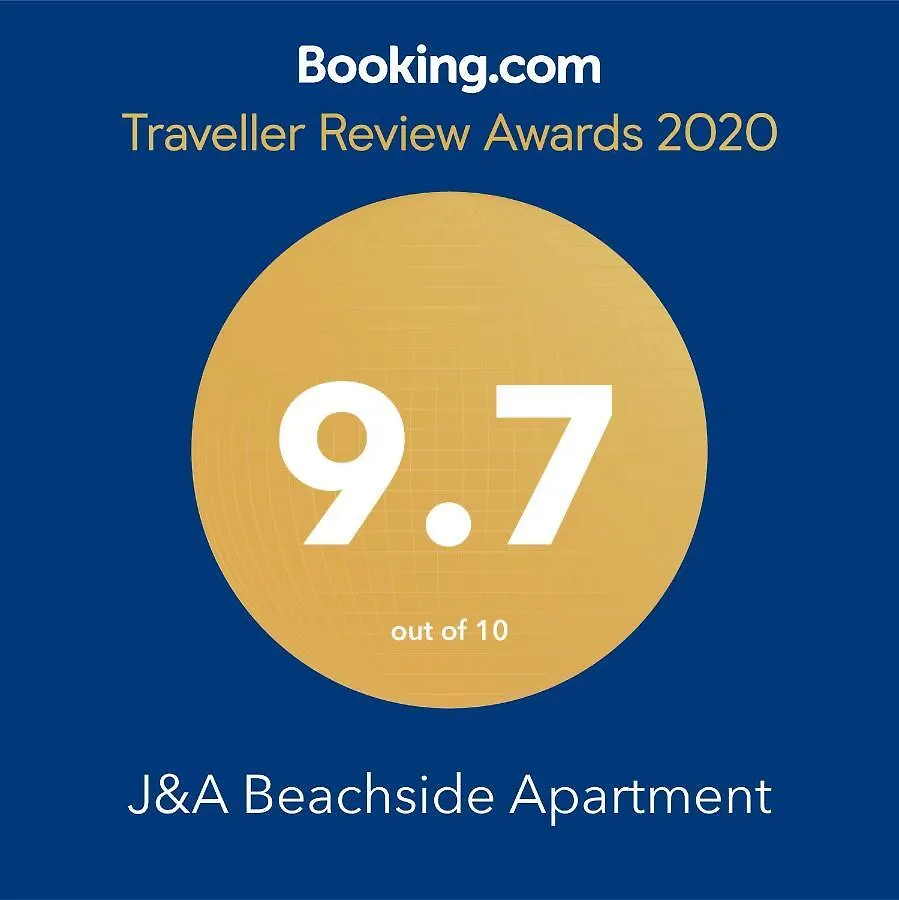 J&A Beachside Apartment Golem
