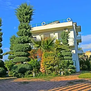 Pensión A-vila, Golem (Tirana)